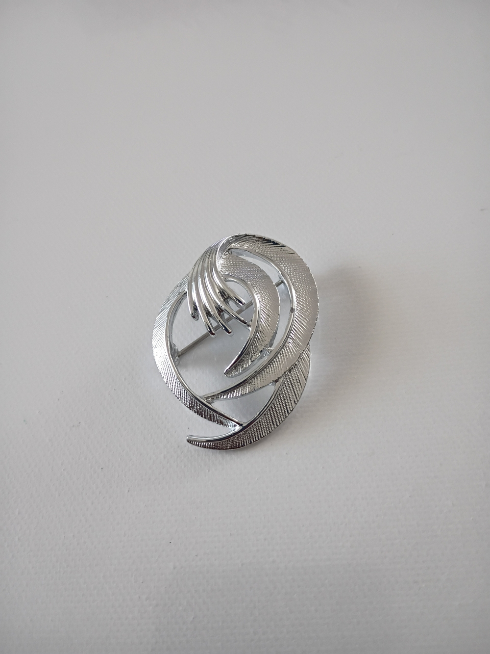 Vintage Sarah Cov Silverstone Sculpted Swirl Brooch
